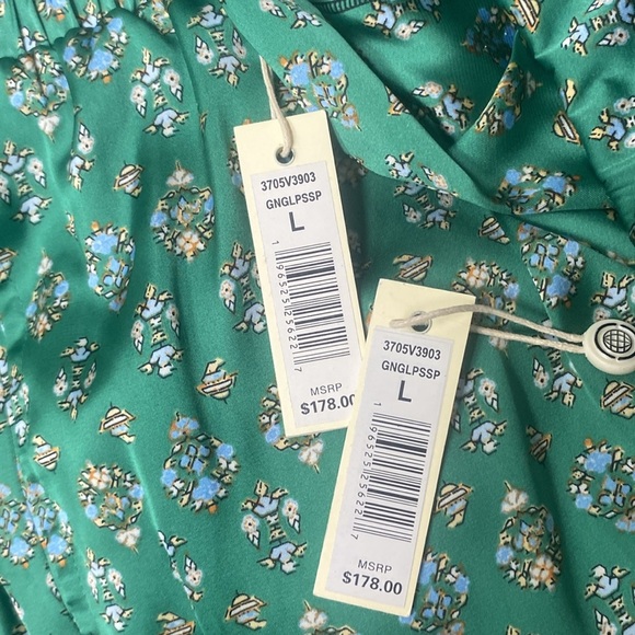 MAX STUDIO Outfit - Picture 9 of 10